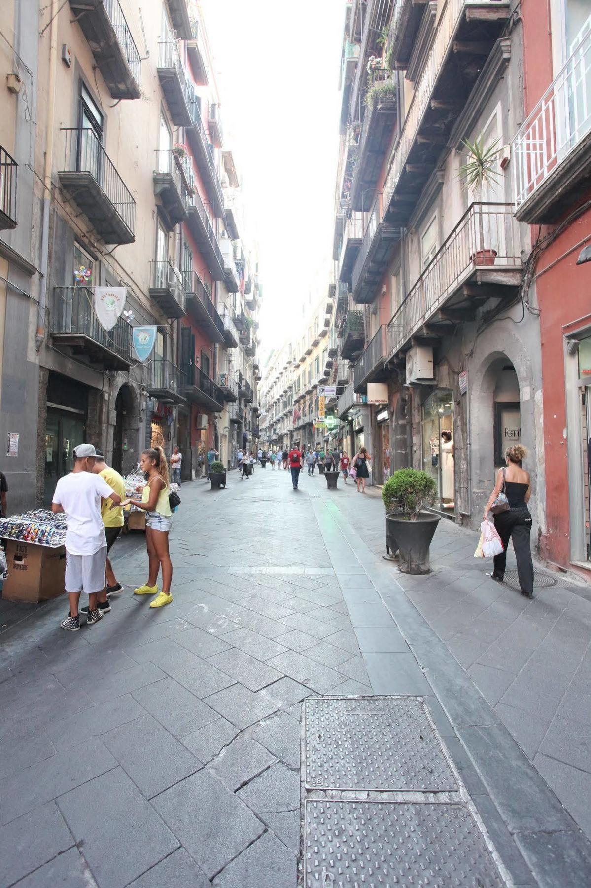 Napoli 2 Affittacamere Exterior photo